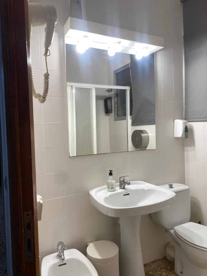 Hostal Galicia Cardedeu Zewnętrze zdjęcie